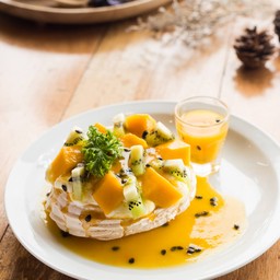 Tropical Pavlova