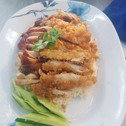 ข้าวมันไก่ทอด+ไก่ย่างพิเศษ