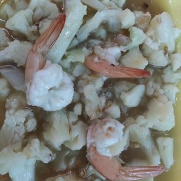ดอกกะหล่ำผัดกุ้ง