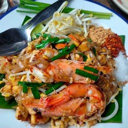 ผัดไทกุ้งสด