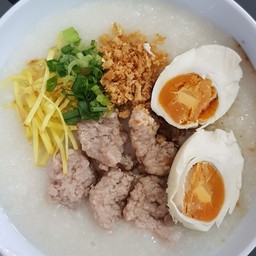 โจ๊กหมูเด้ง ไข่เค็ม