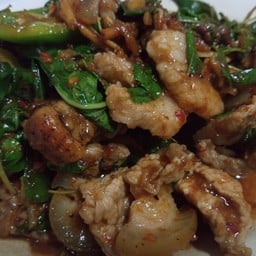 ผัดเผ็ดหมูป่า