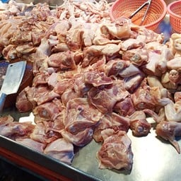 ร้านไก่สด,หมูสด บ้านเพ (อาร์ม)