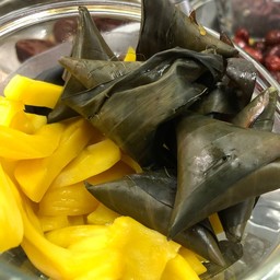 Boiled Rice With Jelly And Jackfruit