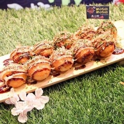 โมชิโมชิทาโกะยากิ ตลาดรังสิตไนท์มาร์เก็ต