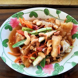 ตำปลาดอลลี่กรอบ