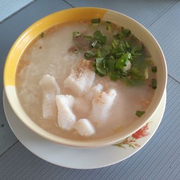 ข้าวต้มปลาทรงเครื่อง