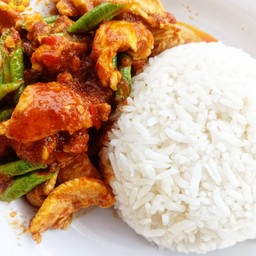 ผัดพริกแกงไก่