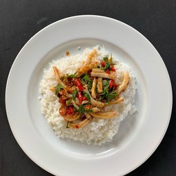 ผัดกะเพราหมึก