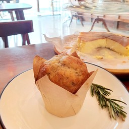 เค้กกล้วยหอม BANANA CAKE