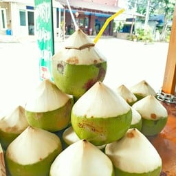 ร้านมะพร้าว by P&P