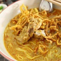 ข้าวซอยหมู พิเศษ 2 อย่าง