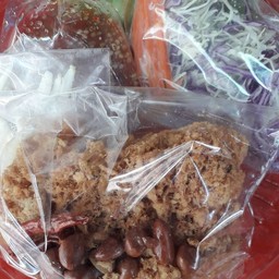 น้ำส้มคั้นสด ป้าทา (ก๋วยเตี๋ยวเป็ดเกษร)