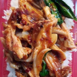 ข้าวพริกเผาไก่ย่าง