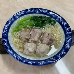 บะหมี่ซี่โครงโบราณ