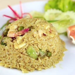 ข้าวผัดแกงเขียวหวานไก่