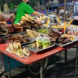 ต้มเลือดหมูตลาดปทุม
