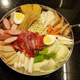 Budae teokbokki (for 2 person)