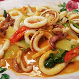 หมึกผัดไข่เค็ม