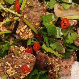 น้ำตกเนื้อ