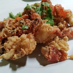 ปูนิ่มทอดกระเทียม