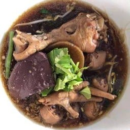 ก๋วยเตี๋ยวไก่ชามโตหน้ากระทรวงแรงงาน