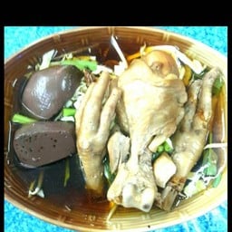 เกาเหลาน่องไก่ตุ๋น