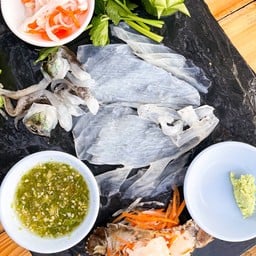 ปลาหมึกซาชิมิ