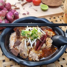 kinrum (กิ๋นรำ)