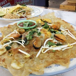 คุณมนตร์ ผัดไทยและหอยทอด