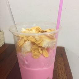 ปังเย็นนมสดชมพูขนมปังกรอบ