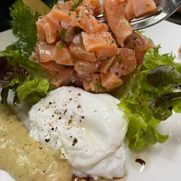 SALMON TARTARE