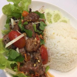 ข้าวยำสเต็กหมูย่าง