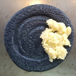 โตเกียวชาร์โคล ครีมคัสตาร์ต