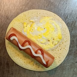 โตเกียว ไข่+ไส้กรอกหมูจัมโบ้