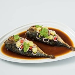 ปลาทูแม่กลอง  หน้างอ-คอหัก ต้มเค็ม