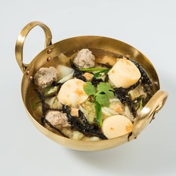 แกงจืดหมูบะช่อ เต้าหู้ผักกาดขาวสาหร่าย