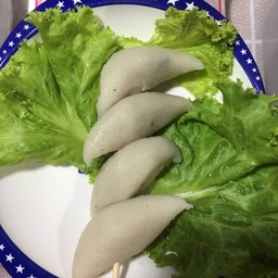 ร้านลูกชิ้น น้ำจิ้มรสเด็ด ย่านเพิ่มสิน