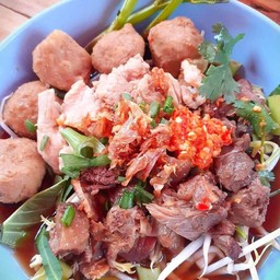 Top CowBoy เนื้อตุ๋น หมูตุ๋น สุรินทร์