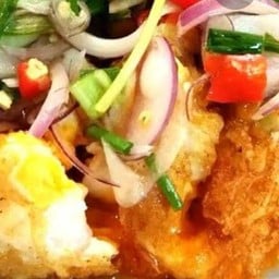 ยำไข่ดาววุ้นเส้นกุ้งสด