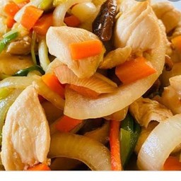 ไก่ผัดหอมใหญ่ใส่พริก+ข้าวสวย