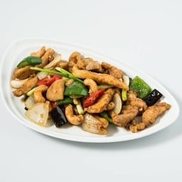 ไก่ผัดเม็ดมะม่วงหิมพานต์พริกแห้ง