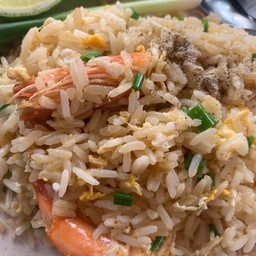 ข้าวผัดไส้กรอกหมูแฮม