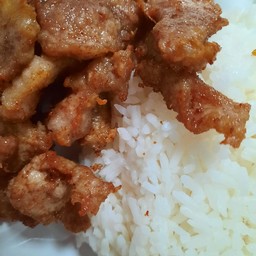 ข้าวหมูทอด