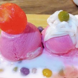 ไอติมบัวลอยไข่เค็ม