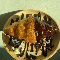 ครัวซองช็อคโกแล็ต