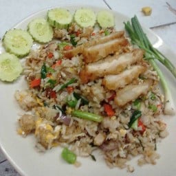 อาหารตามสั่งกระเพราเจ้โบ้ ร้านตามสั่งกระเพราโจรเจ้โบ้