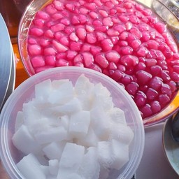 บัวลอยทับทิมสยาม  ไม่ใส่ไข่ พิเศษทุกอย่าง