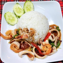 ข้าวกะเพราทะเล