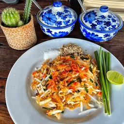 ร้านนกหวีด